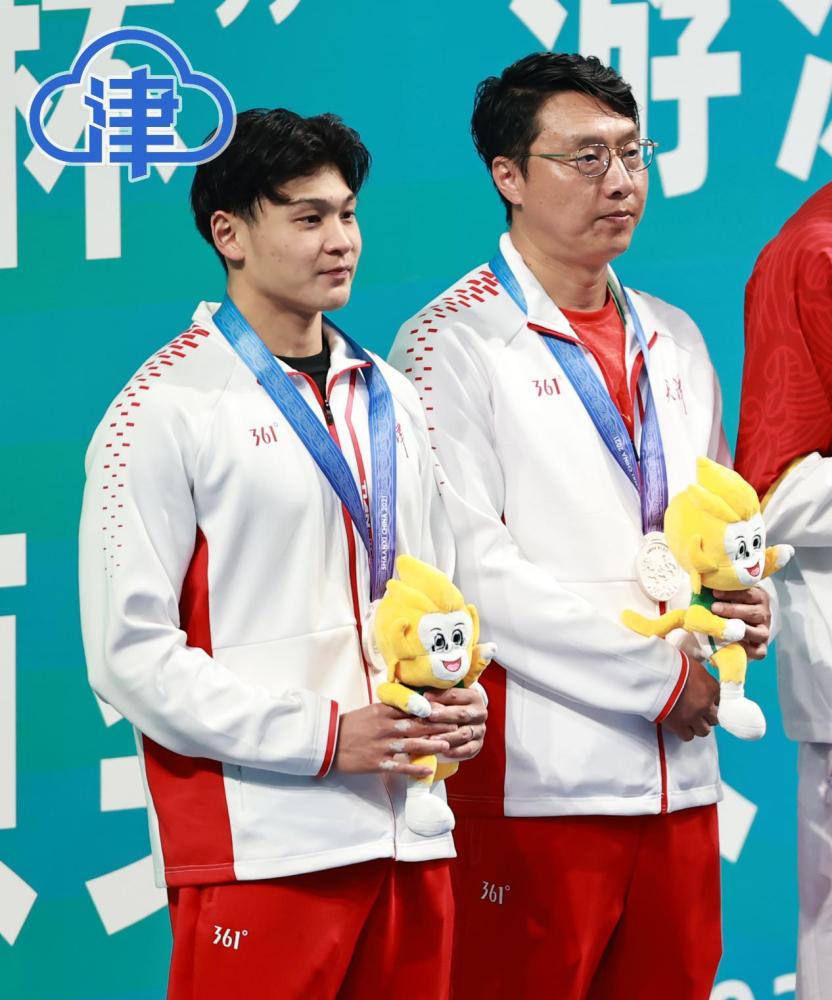 pg电子试玩网-英国游泳名将再次创造记录，登上领奖台