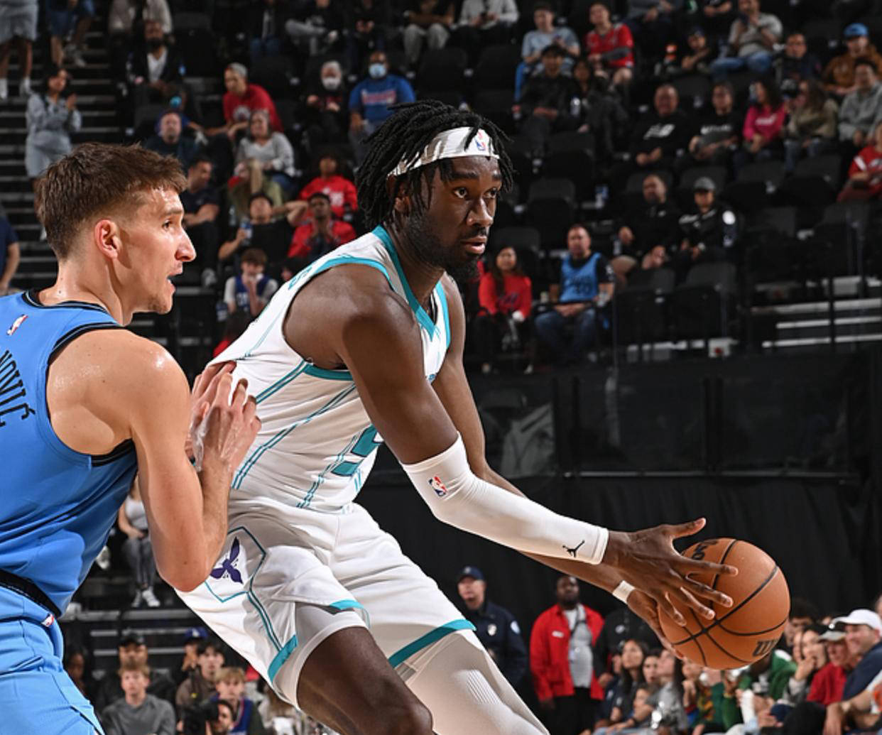 包含快船擒下黄蜂，继续保持领先的词条