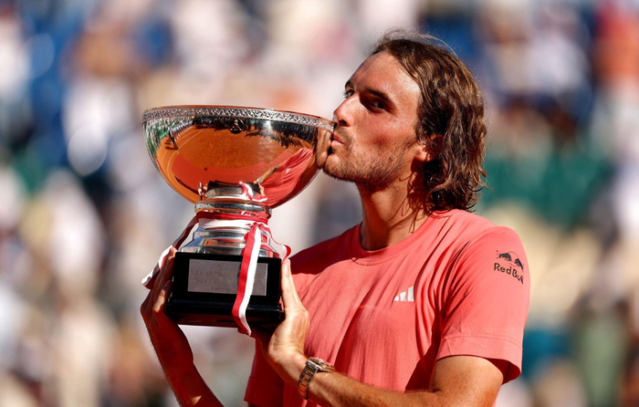 戴维斯杯力克拉沃尔杯，西西帕斯关键制胜