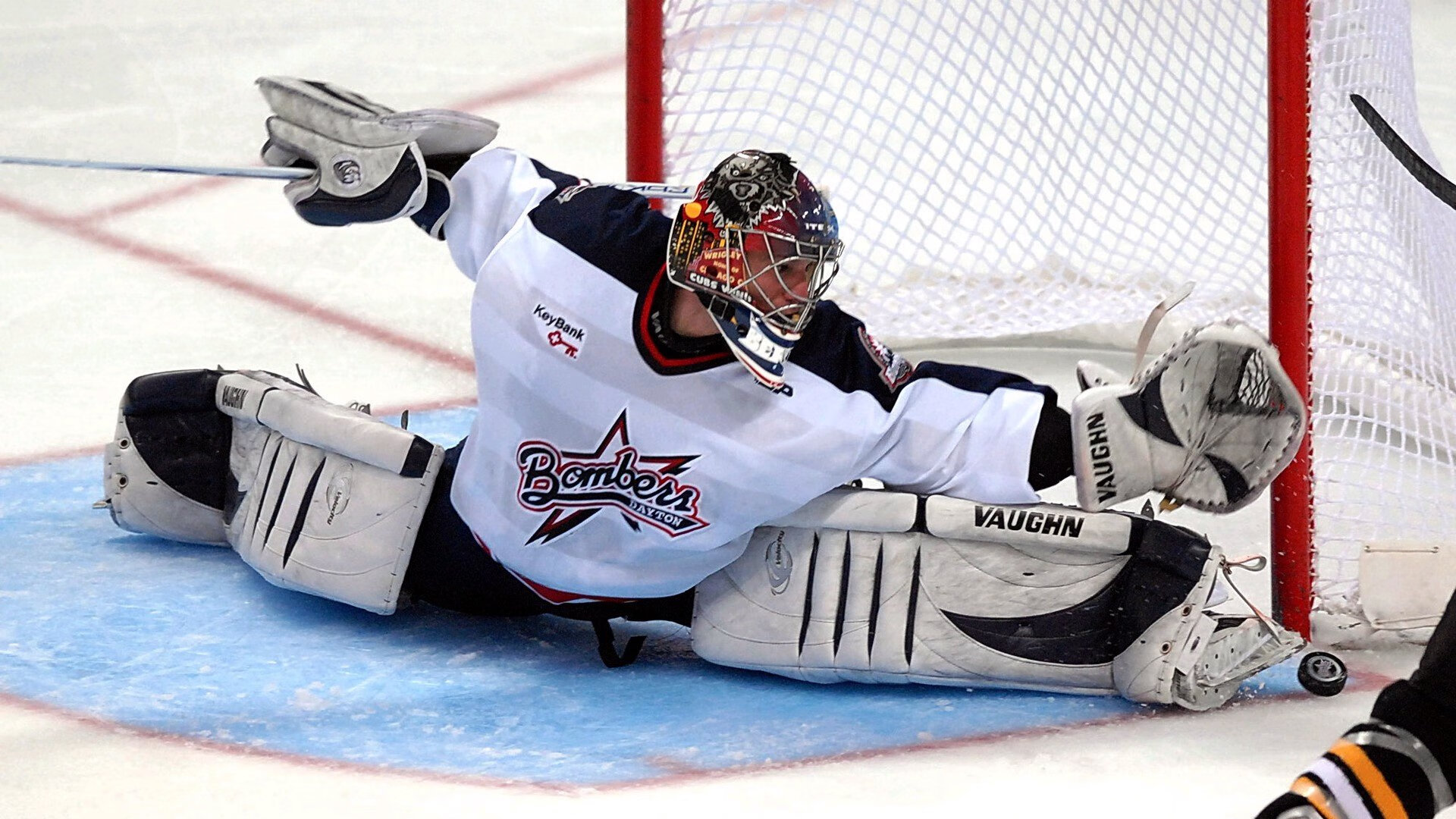 铁血马刺强势晋级，约基奇成关键主宰