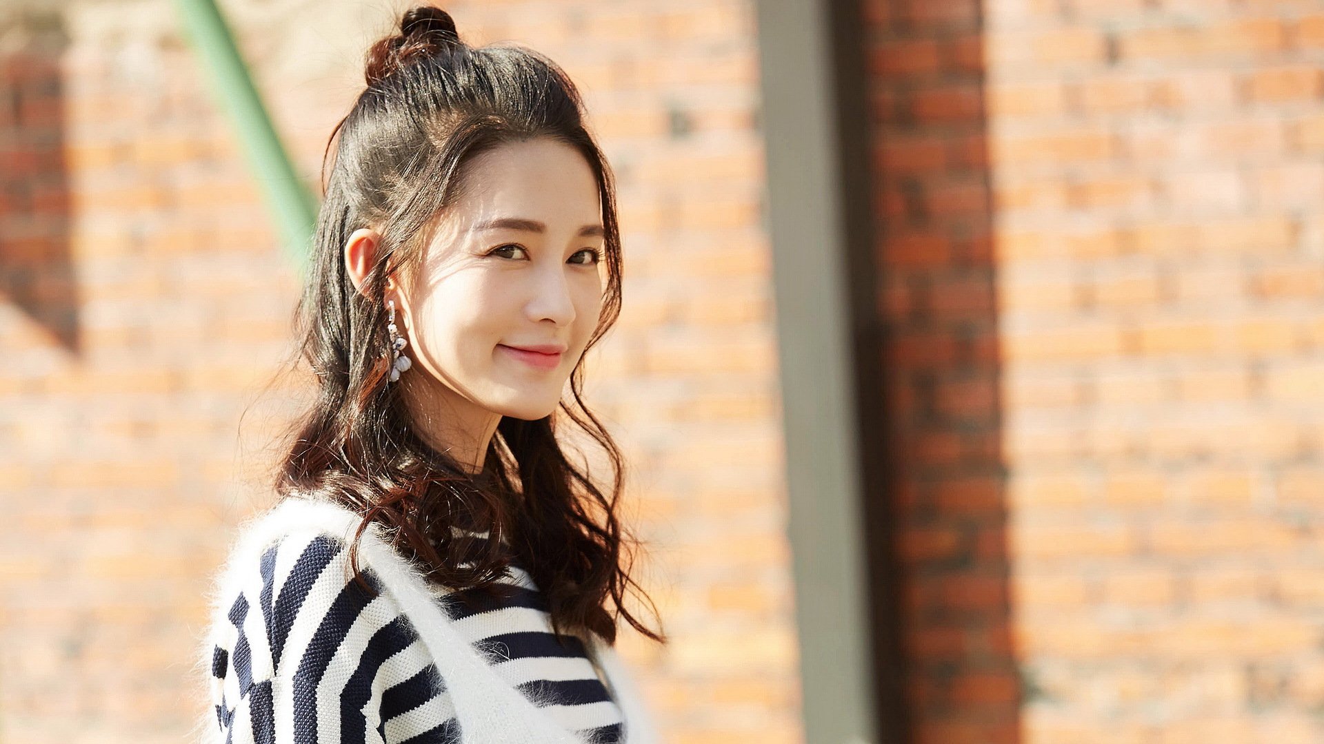 闪电撕裂银河战舰，阿克末节狂飙导演那不勒斯惊天逆转