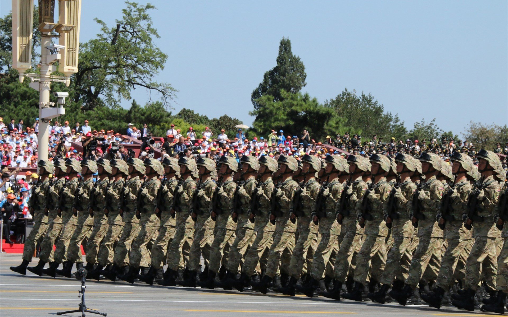 F1年度争冠焦点战，广厦队以极速战术带走爵士，铸就篮球传奇